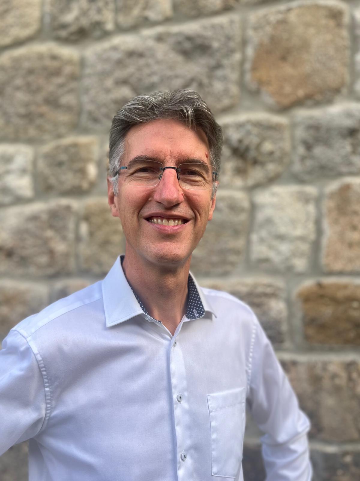 Portrait de Gabriel Monet, intervenant à la table ronde des 150 ans d’adventisme en France